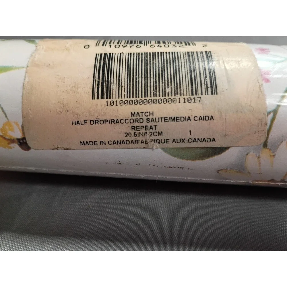 Chesapeake Solid Wallcovering Wallpaper Floral Design Pattern #WQ6403-2
